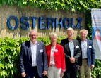 Gruppenfoto mit Gastgebern und Referenten 
˜ Bildnachweis: Sven Sonström, Landkreis Osterholz